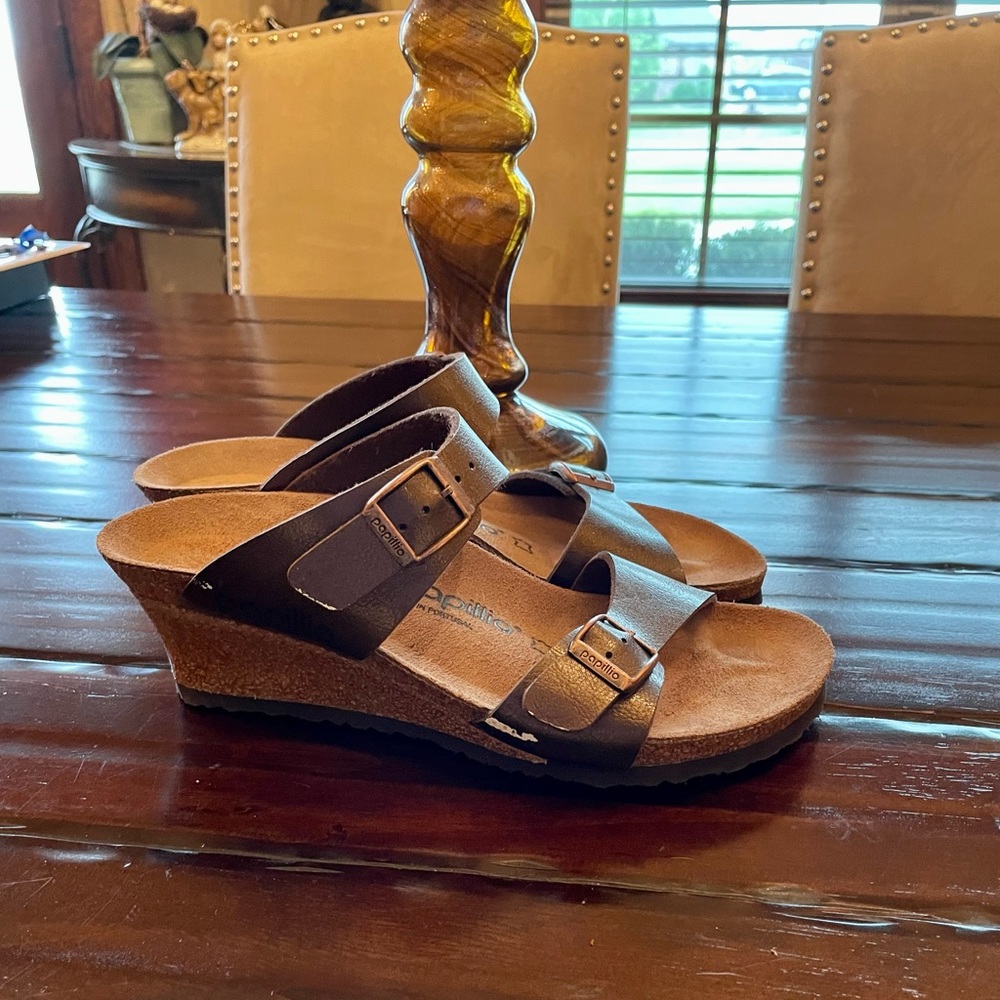 Brown/Bronze size 38 Papillio worn once.